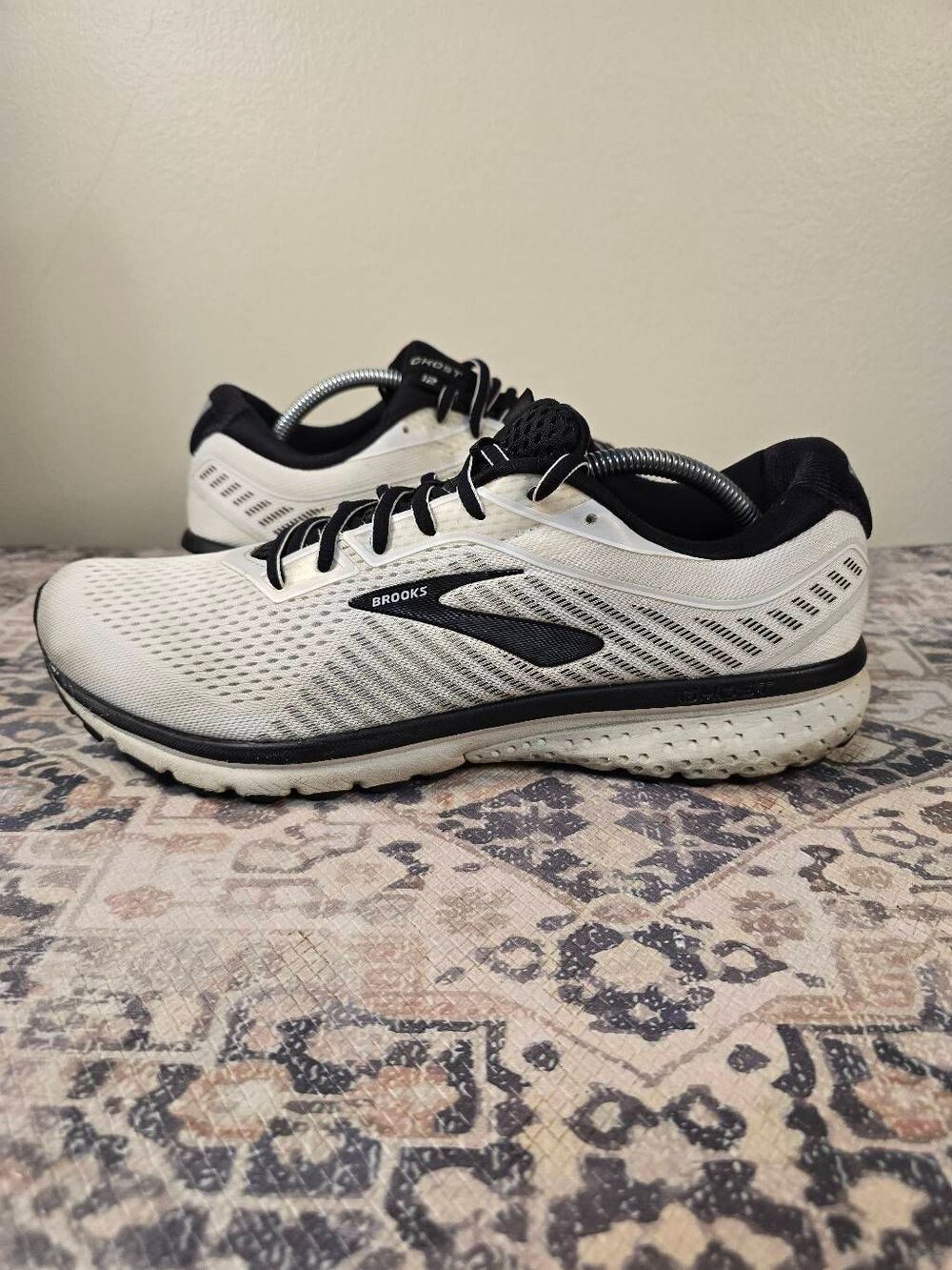 Brooks Ghost 12 Black White Athletic Men's Running Shoes Size 12 Sneakers